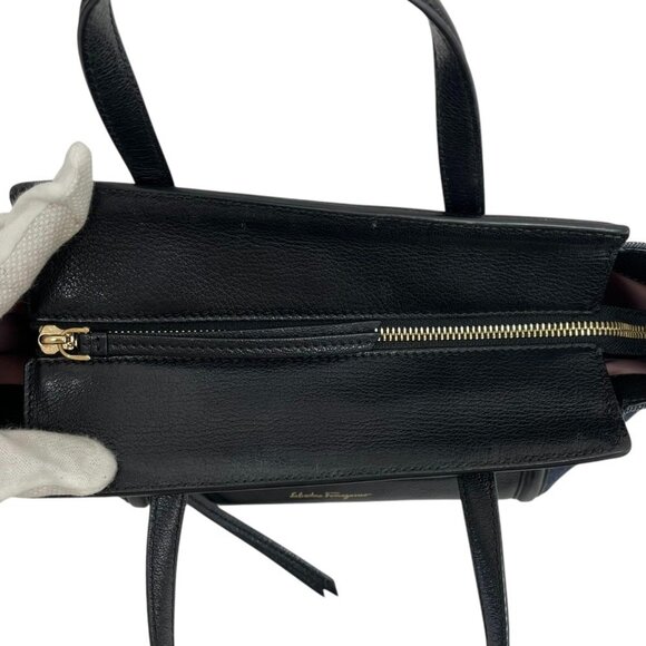 SALVATORE FERRAGAMO Black Shoulder Bag - Picture 6 of 13